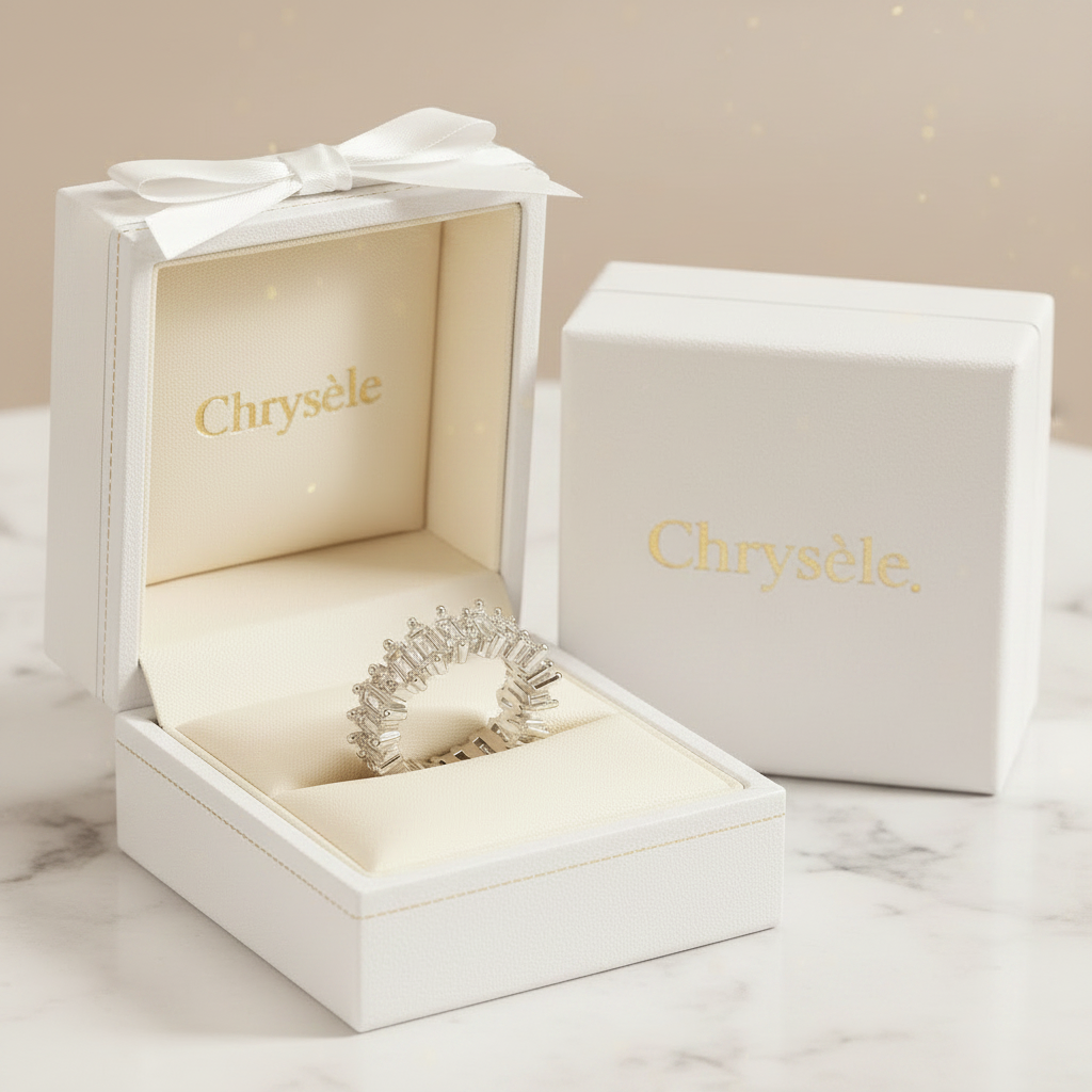 Chrysèle white velvet box luxury